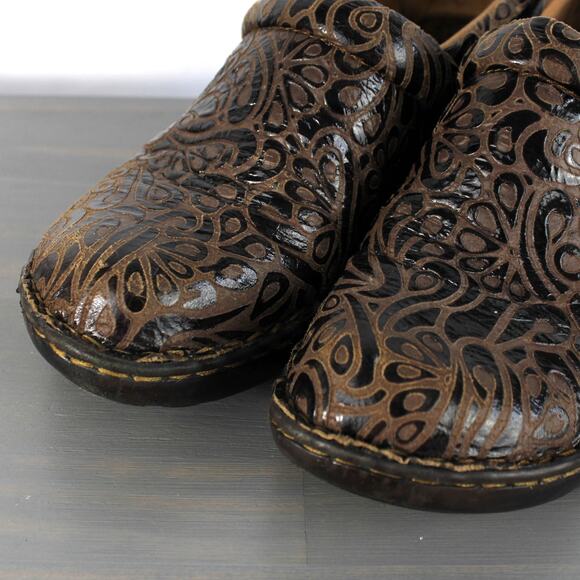 b.o.c Born‎ Peggy Embossed Leather Clogs Women Size 10 EU 42 Brown Boho Comfort - Picture 10 of 10
